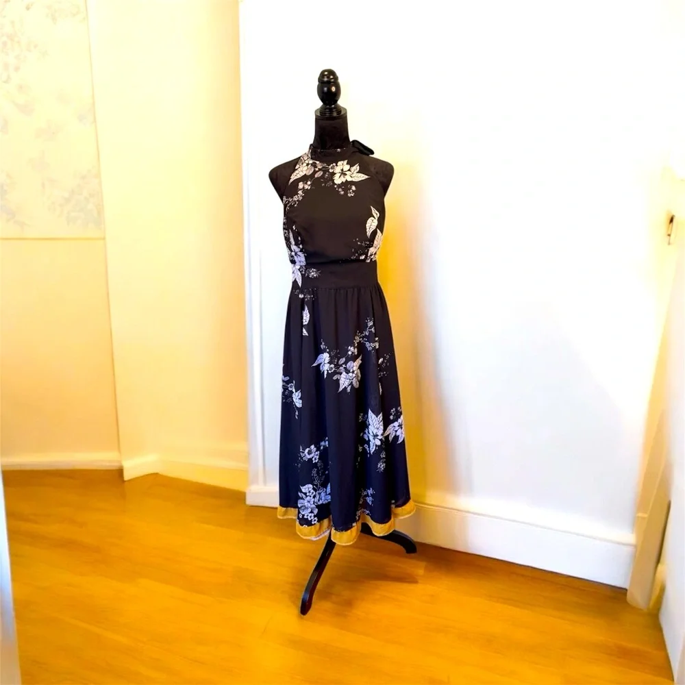 Eshakti Dress
Wayward Fancies - Picture 1 of 11